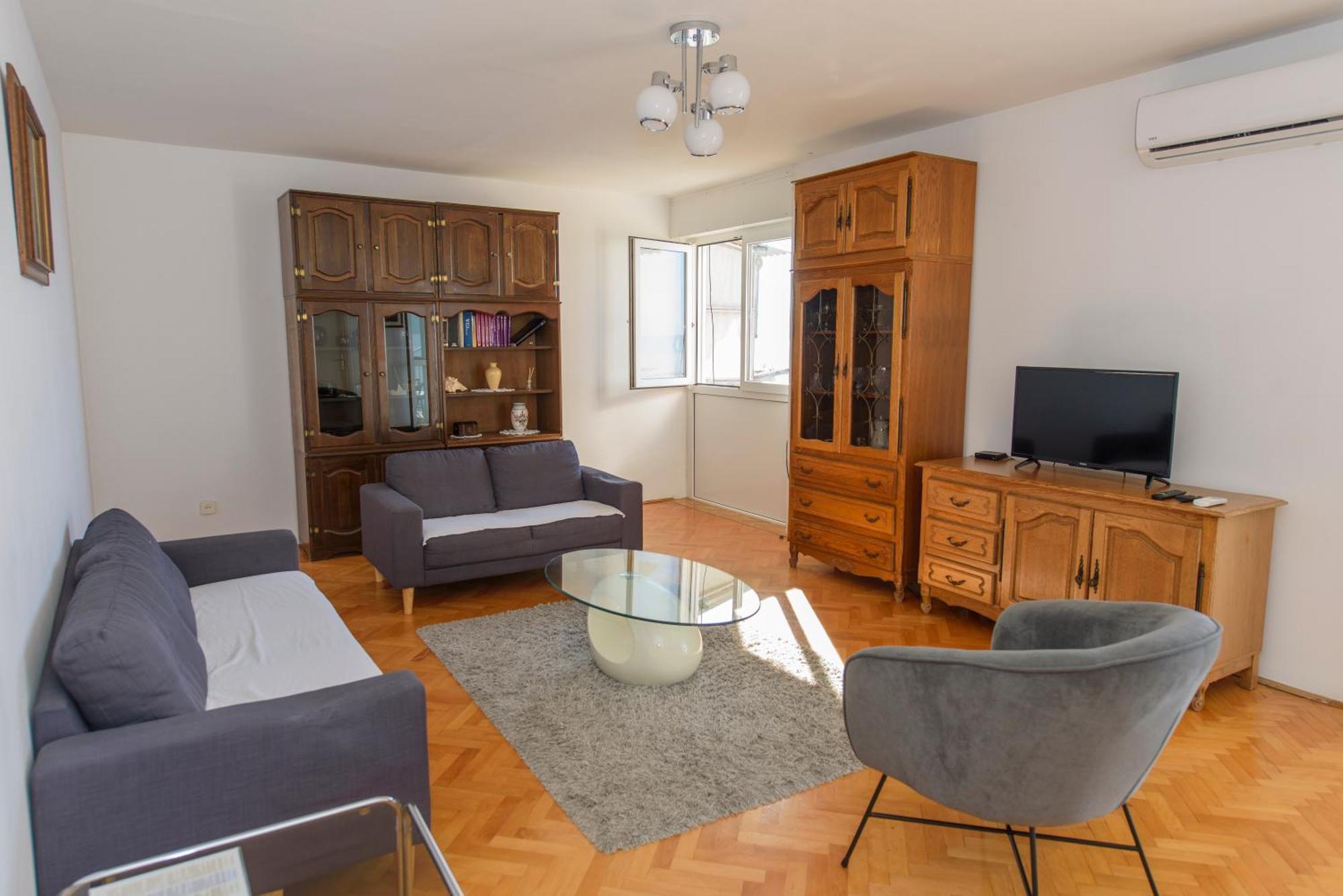 Sunny Apartment Омиш Экстерьер фото
