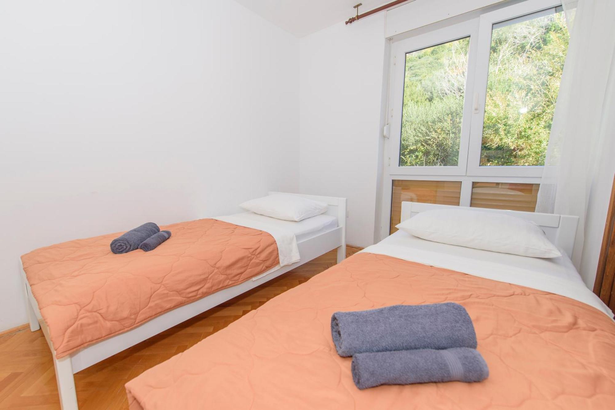 Sunny Apartment Омиш Экстерьер фото