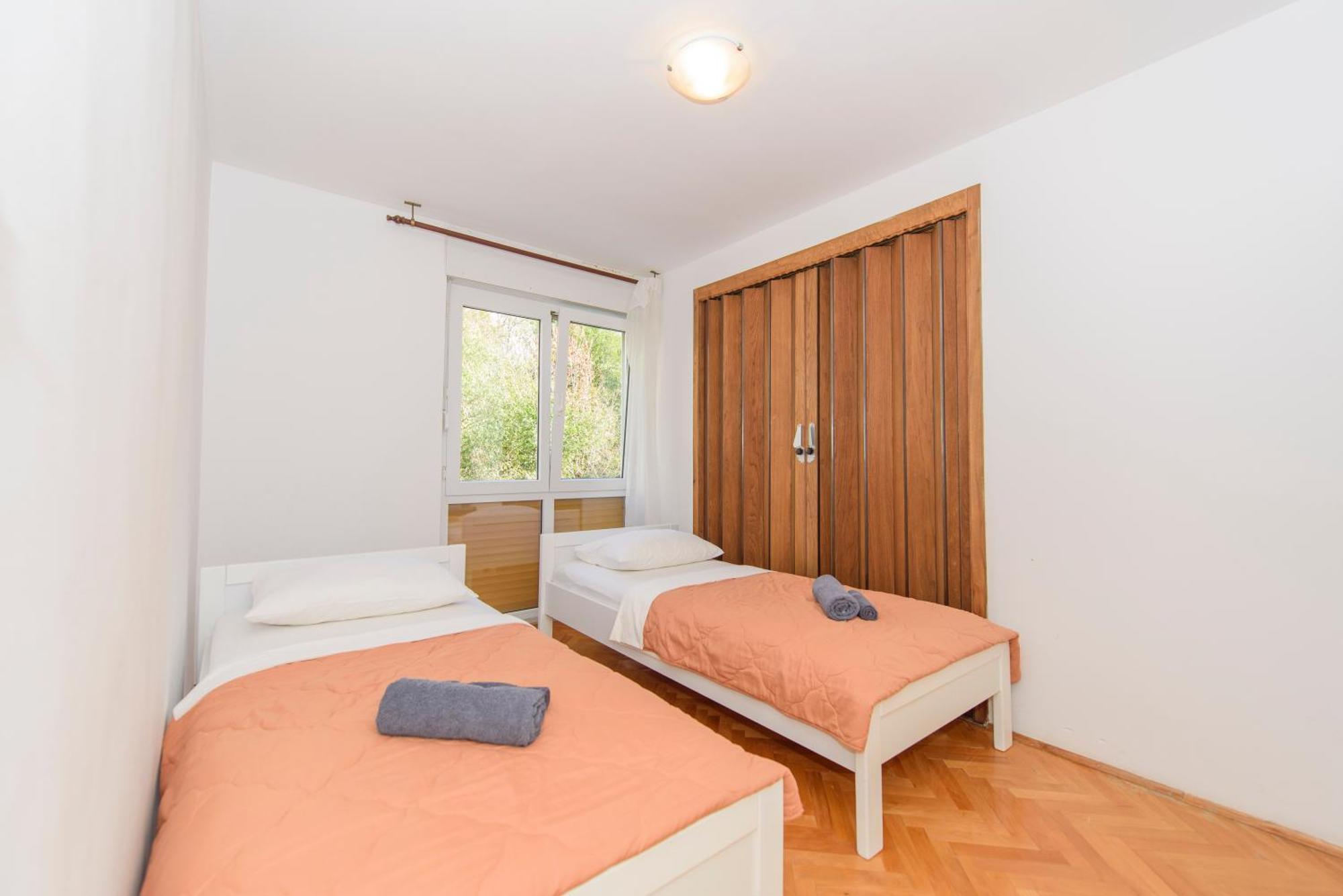 Sunny Apartment Омиш Экстерьер фото